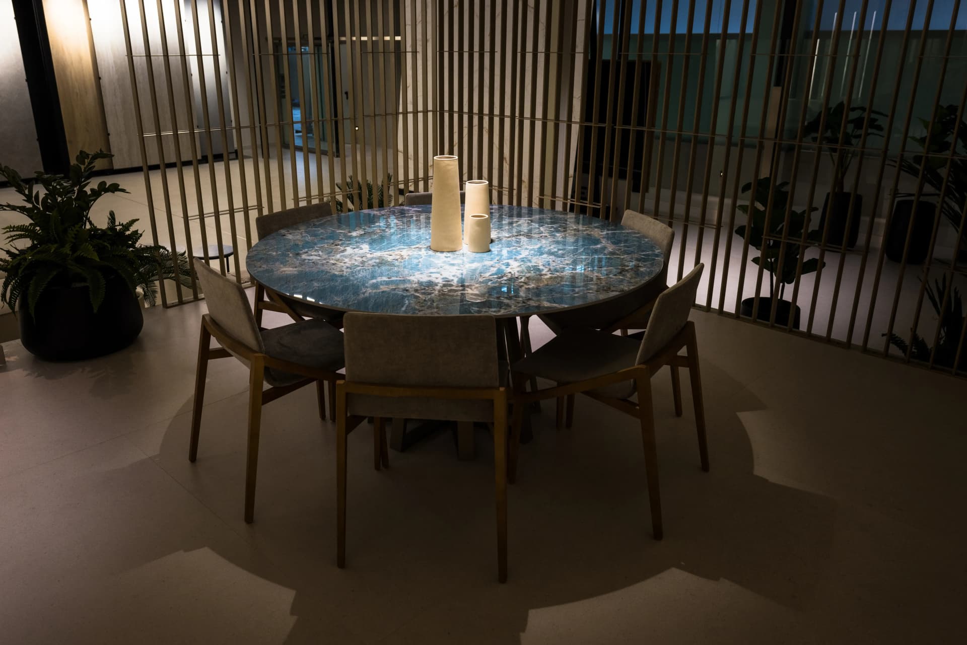 MESA-AZUL-1_1_11zon-scaled.webp