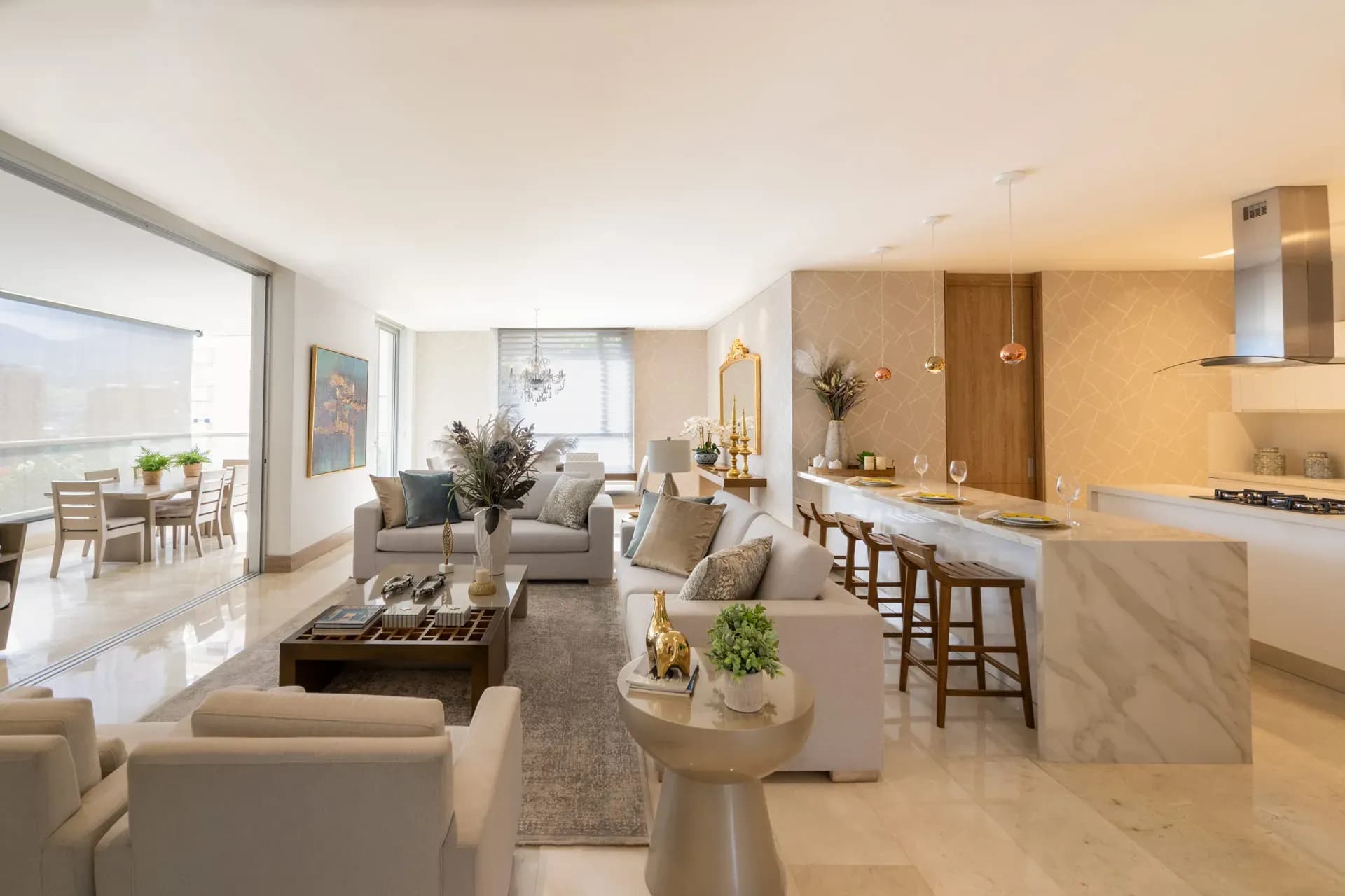 SALON-VAGLI-GOLD.webp