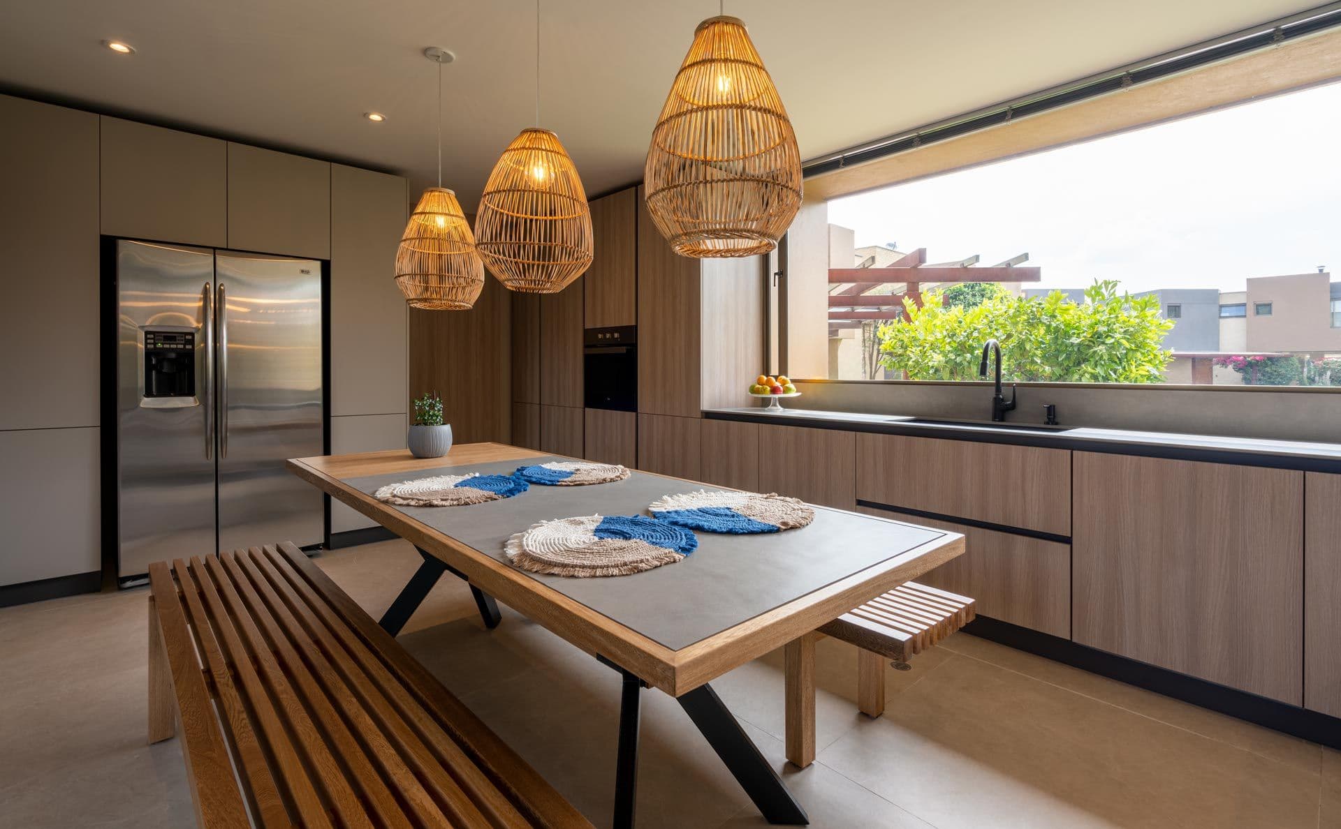 Cocina-Quadra_Meson-y-Nicho-Gramarston®-Cosmopolita-Grey-6.jpg